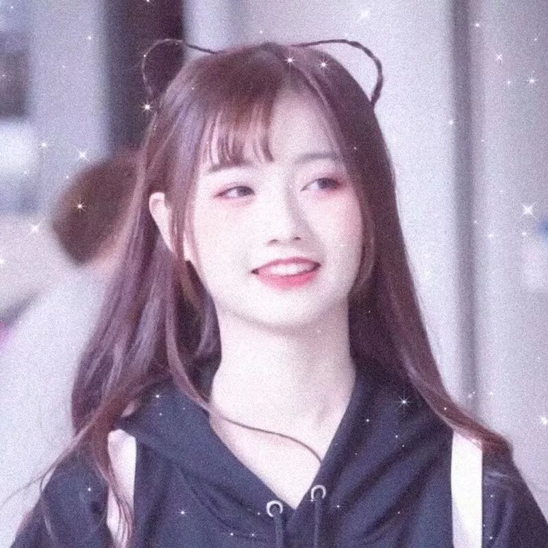 吉丝兰·马克斯韦尔：富淫